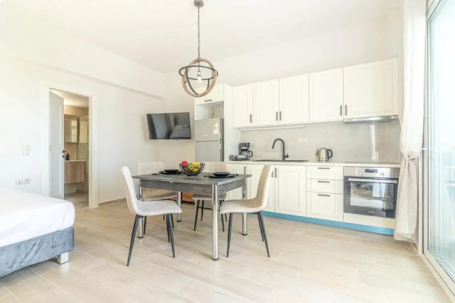 Elegant Suite 2 near the Beach