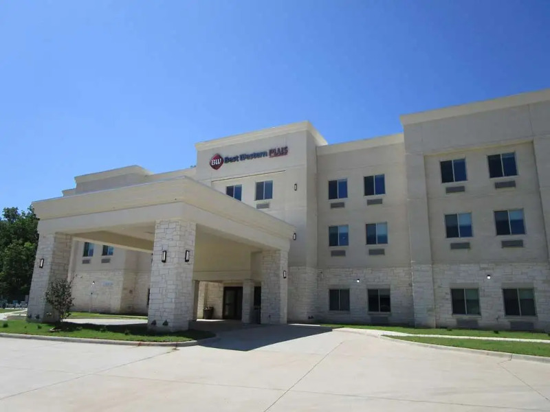 Best Western Plus Bonham
