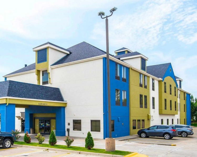 SureStay Plus Hotel by Best Western Blue Springs