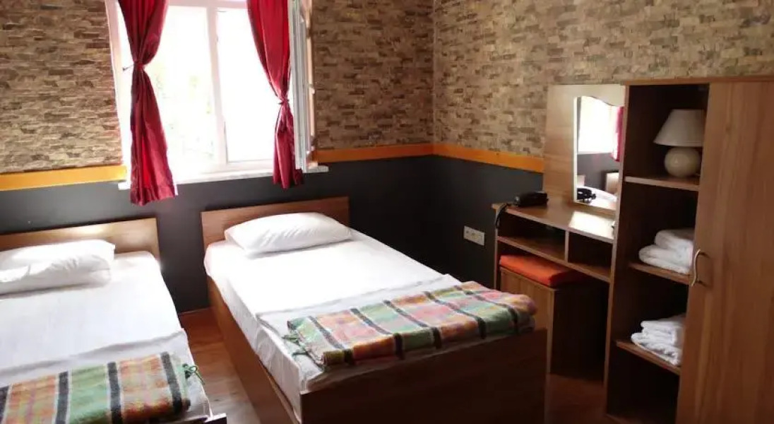 Danube Surf House and Academy