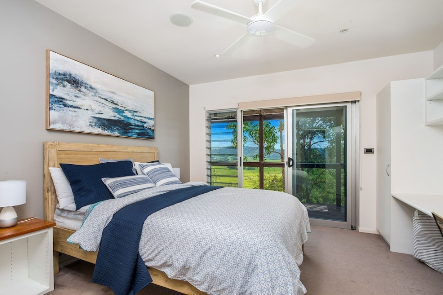 Serene - a spacious luxury holiday retreat