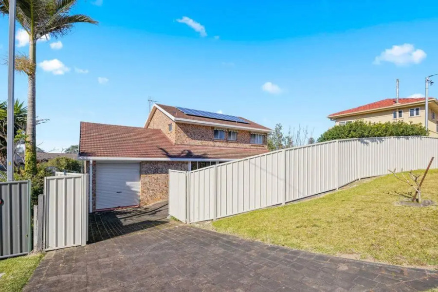 Otto House - family beach house with pool