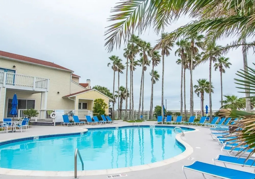 Npi256-toes In The Water II