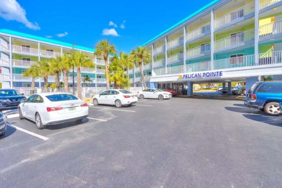 Pelican Pointe #219 Studio Bedroom Home by RedAwning