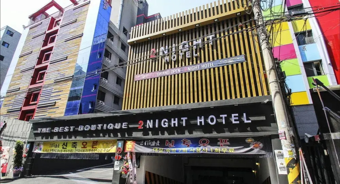 2Night Hotel