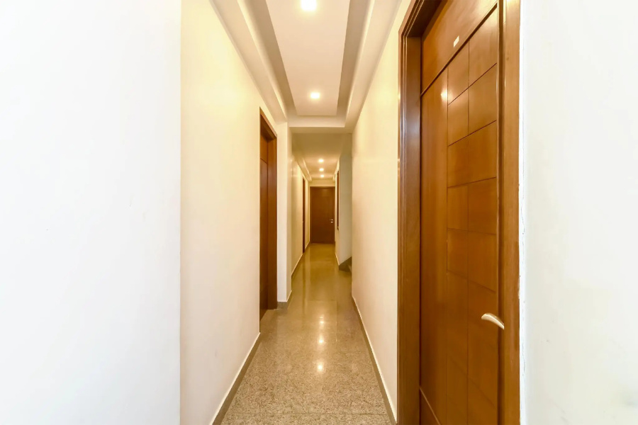 OYO Flagship 73119 Hotel Eagle Restaurant & Lodging