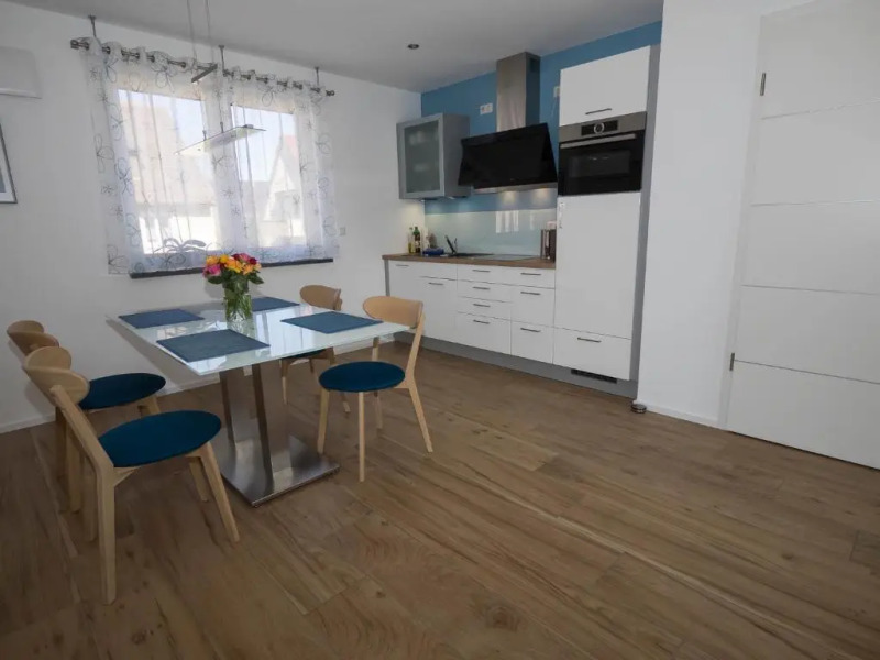 16Lilien Apartmentwohnung Gartenblick