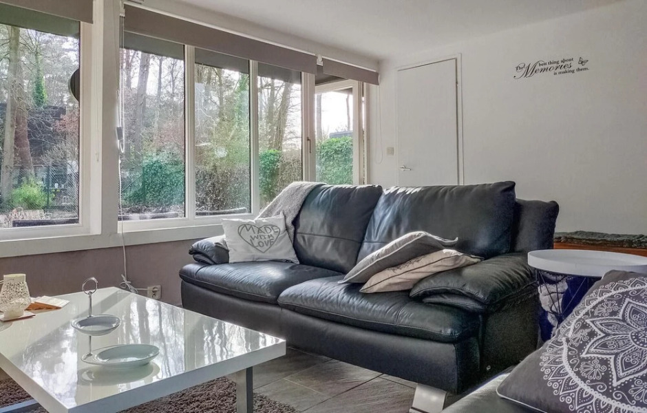 Nice Home in Rekem-lanaken With 2 Bedrooms