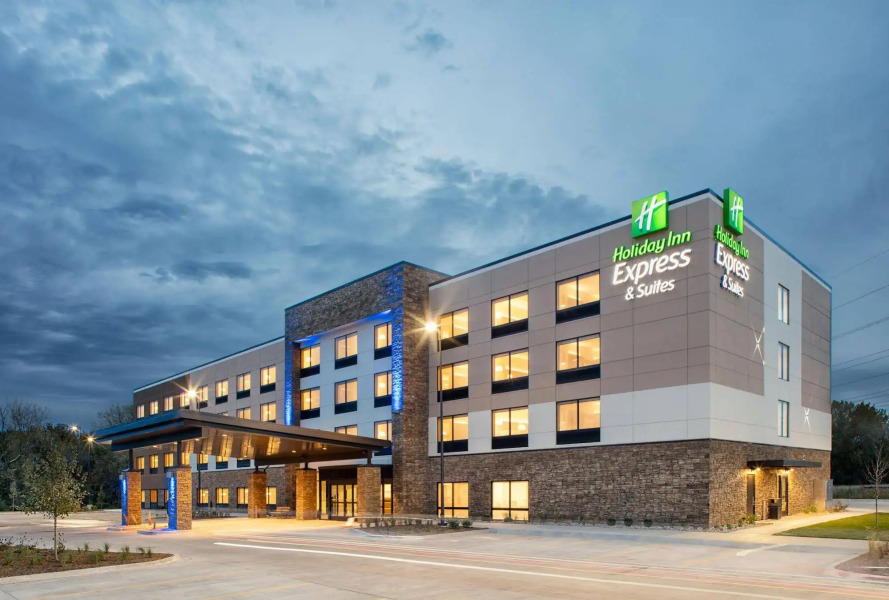 Holiday Inn Express & Suites East Peoria - Riverfront by IHG