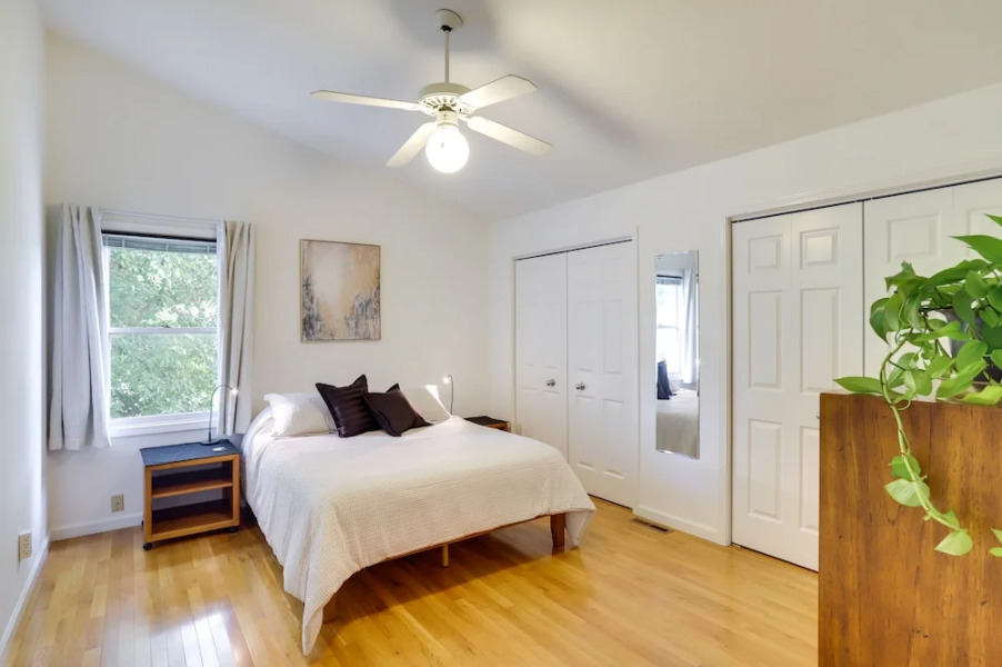 Modern & Spacious Home - 6 Mi to Dtwn South Bend