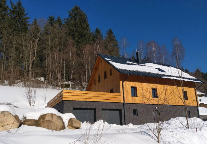 Mountain Chalet Lbh027