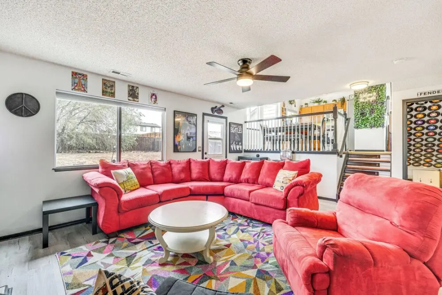 Music-Themed Fountain Home W/ Fireplace & Yard!