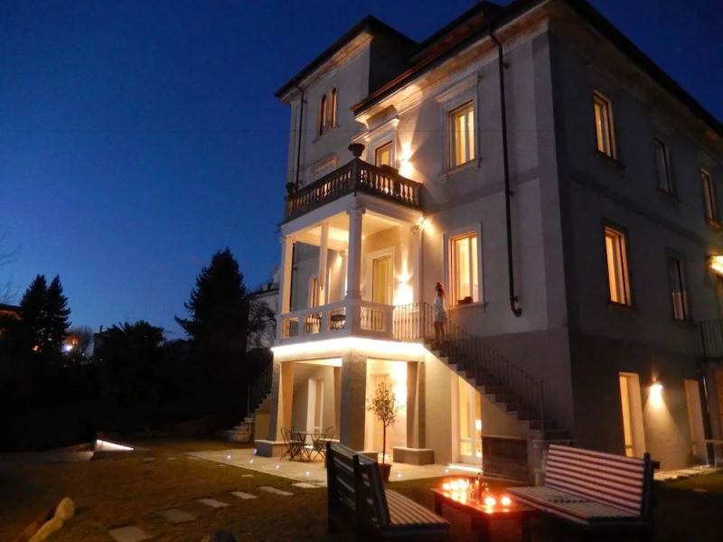 White Lilac romantic B&B adults only