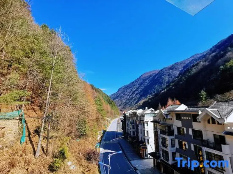 Dexiju Hotel Shennongjia