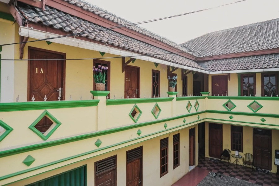 RedDoorz Syariah near Stadion Maulana Yusuf