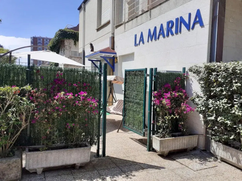 Apartamentos La Marina