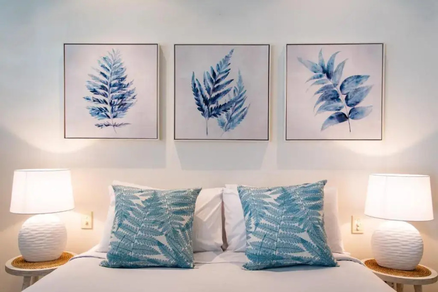 Tropical Mango WiFi Pool