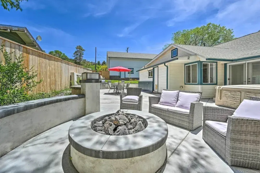 Stylish Basecamp 6850' Near Downtown Williams!