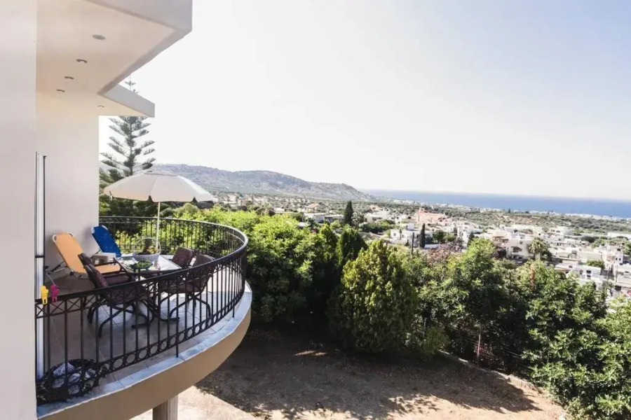 House with Panoramic Sea View and Beautiful Garden