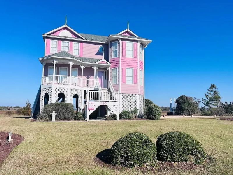 Victoria - 3 Br Home