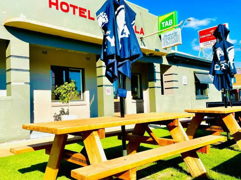 Lake Mulwala Hotel Motel