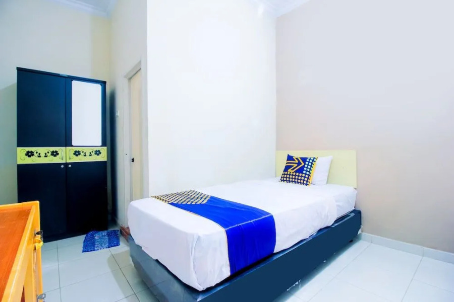 Spot On 2370 Berkah Homestay Syariah