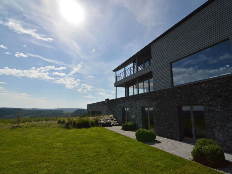 Luxurious Villa With Swimming Pool in La Roche