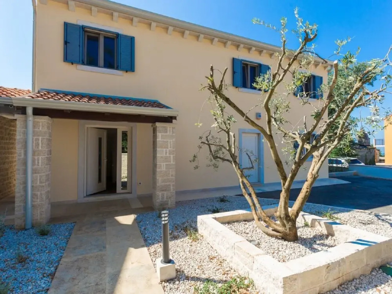 Gorgeous Villa With Private Pool and Covered Terrace & Sea View