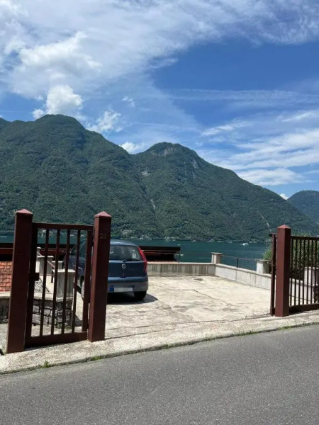 Giardino sul lago, La Vigna