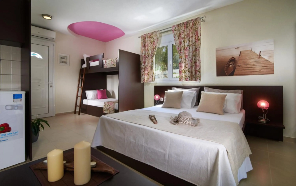 Отель Caretta Village