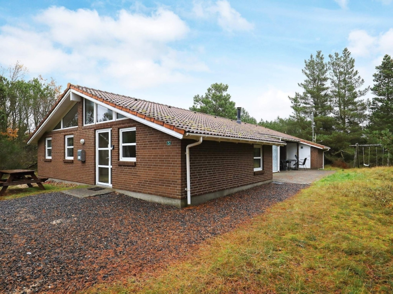 Idyllic Retreat With Whirlpool-by Traum