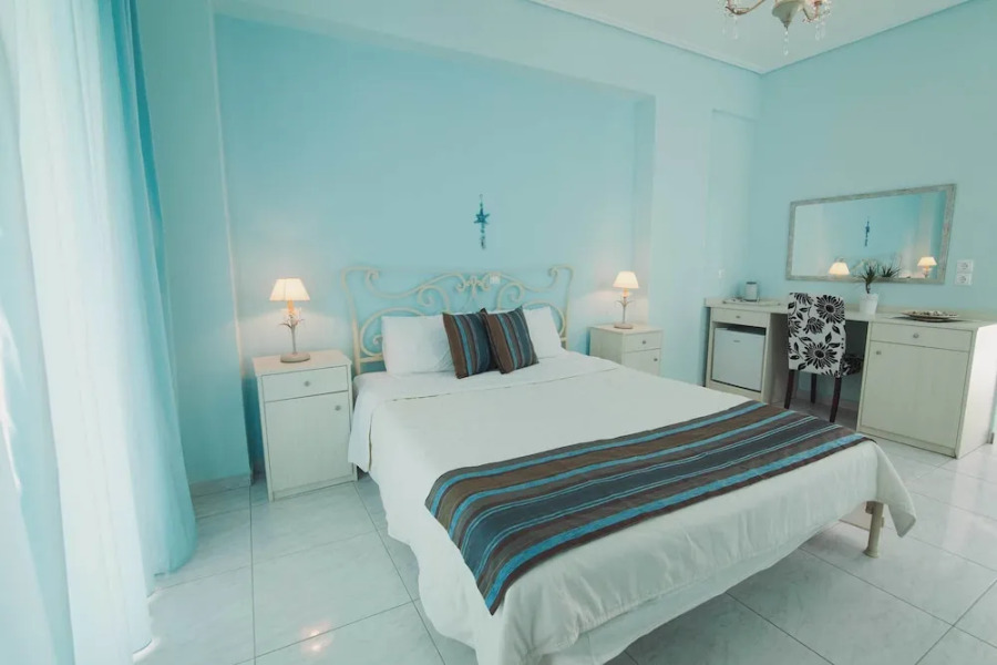 Kyparissia Blue Luxury Rooms & Suites