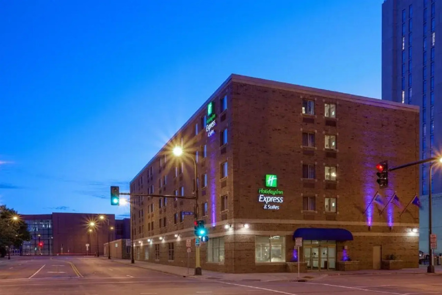 Holiday Inn Express Hotel & Suites Downtown Minneapolis by IHG