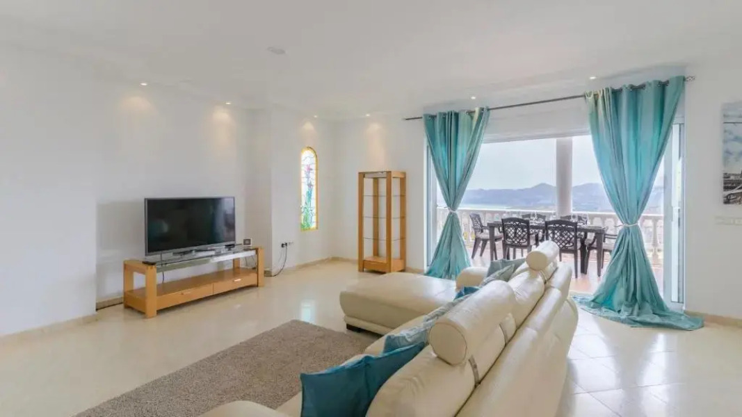 Villa Maria de Periana by Ruralidays