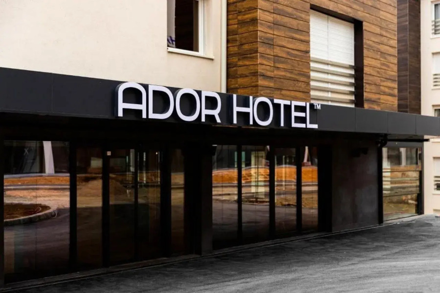 Ador Hotel