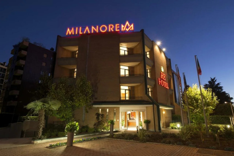 Hotel Re