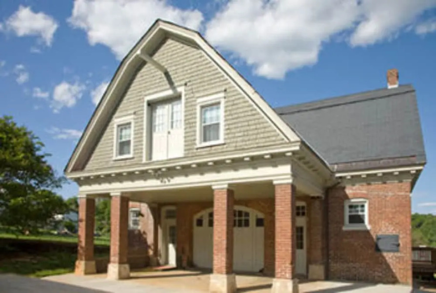 The Carriage House Inn B&B