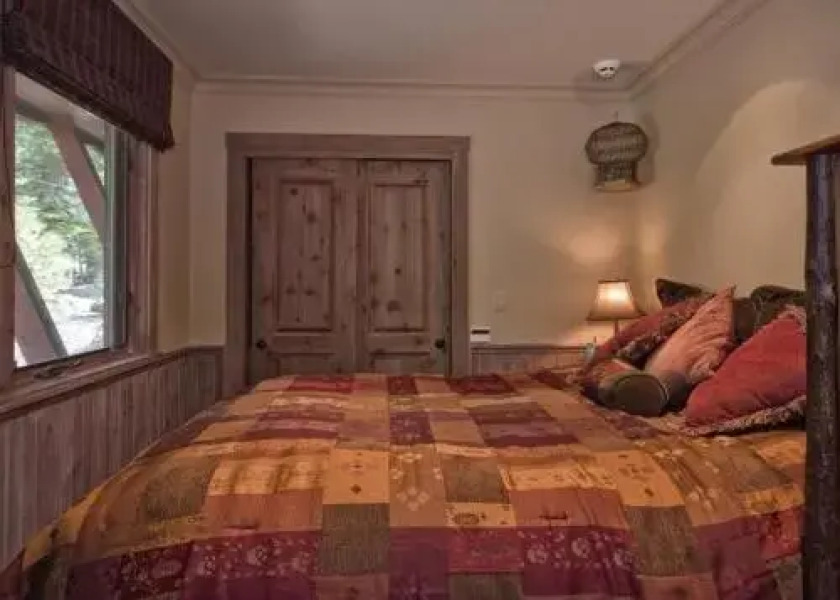 Weil Luxury Vacation Cabin