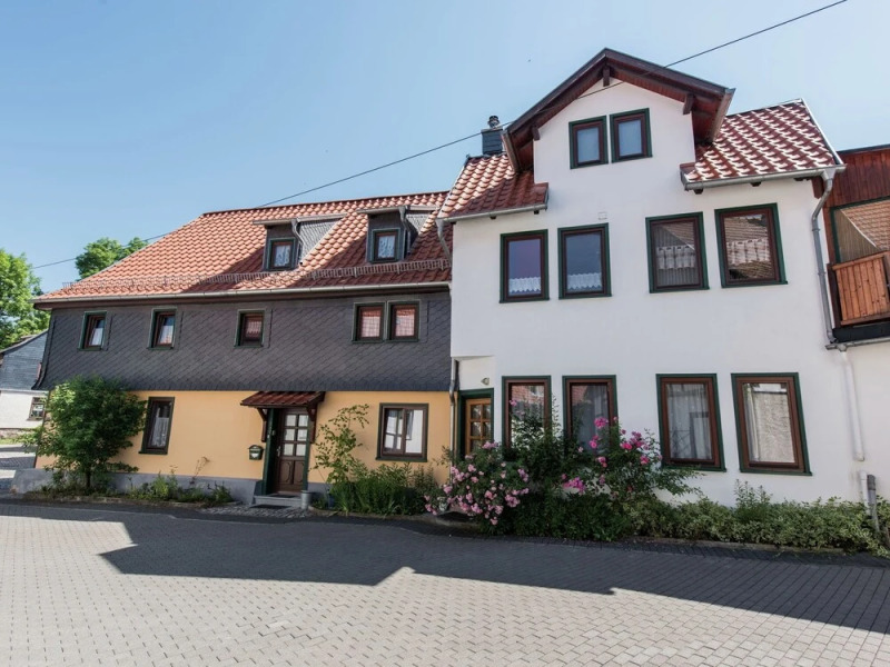 Lovely Holiday Accommodation in Rennsteig With Covered Terrace and Garden