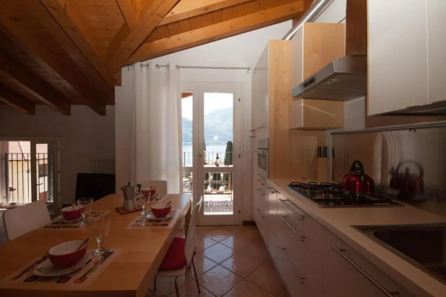 Casa del Sole - sleeps 4 with shared pool