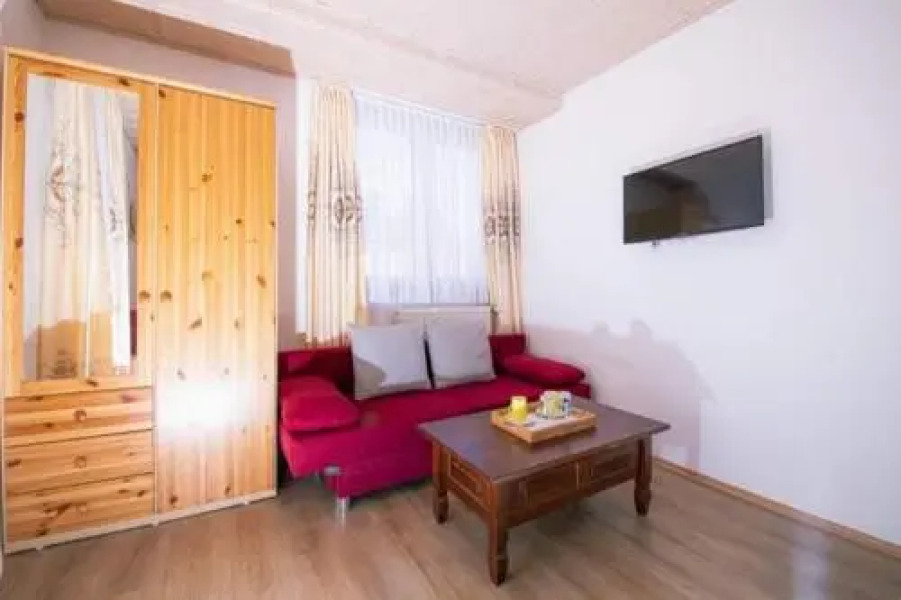 Pension und China - Thai Restaurant Asia - Haus