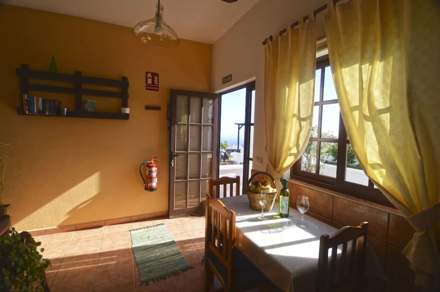 La Roseta by Isla Bonita