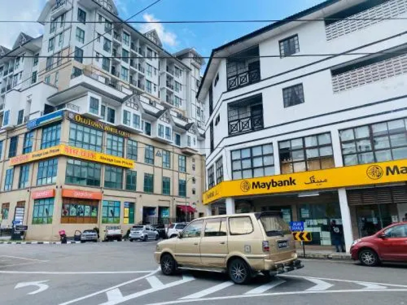 100 Backpackers Hostel