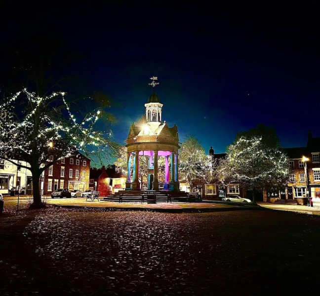 Private Annex, Parking, Wifi, 2mins to J48 A1 M1