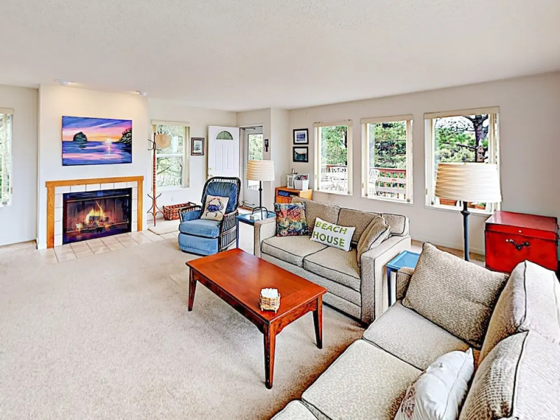 5870 Cloverdale - 4 Br Home