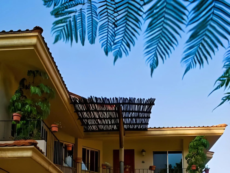 Alcazar Suites