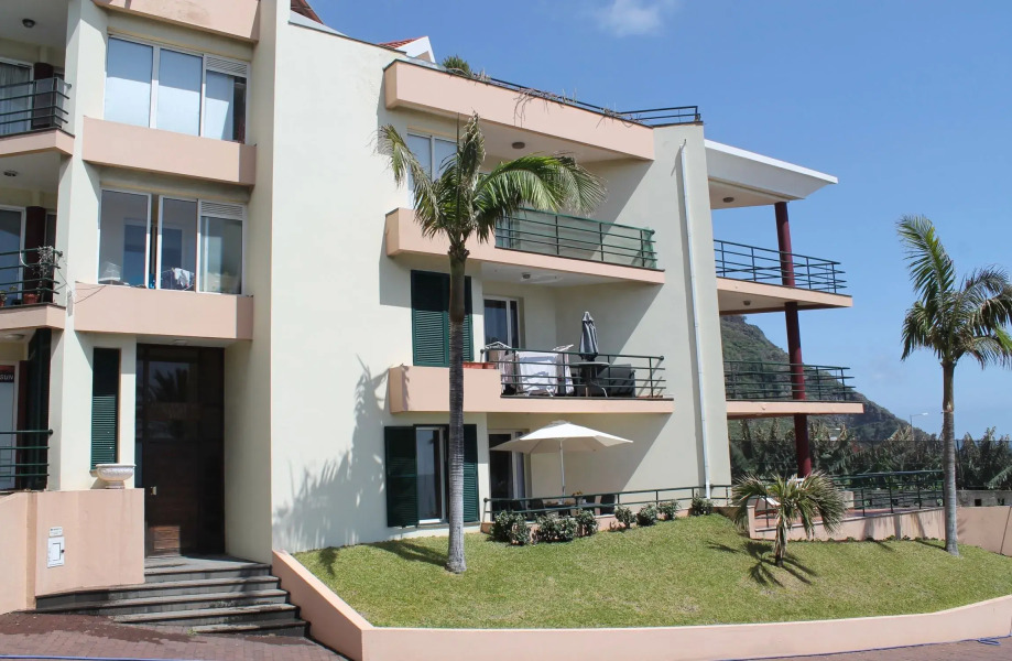 In sunny Madalena do Mar bay, 2-Bedroom refurbished apartment – Atlantic View