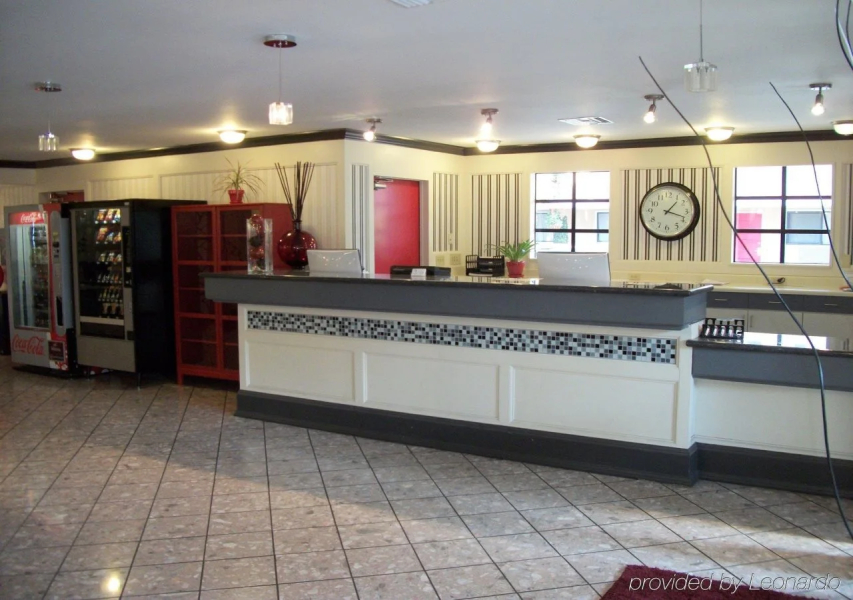Camino Inn & Suites
