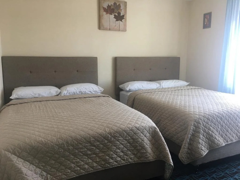 Misquamicut Beach Front Inn