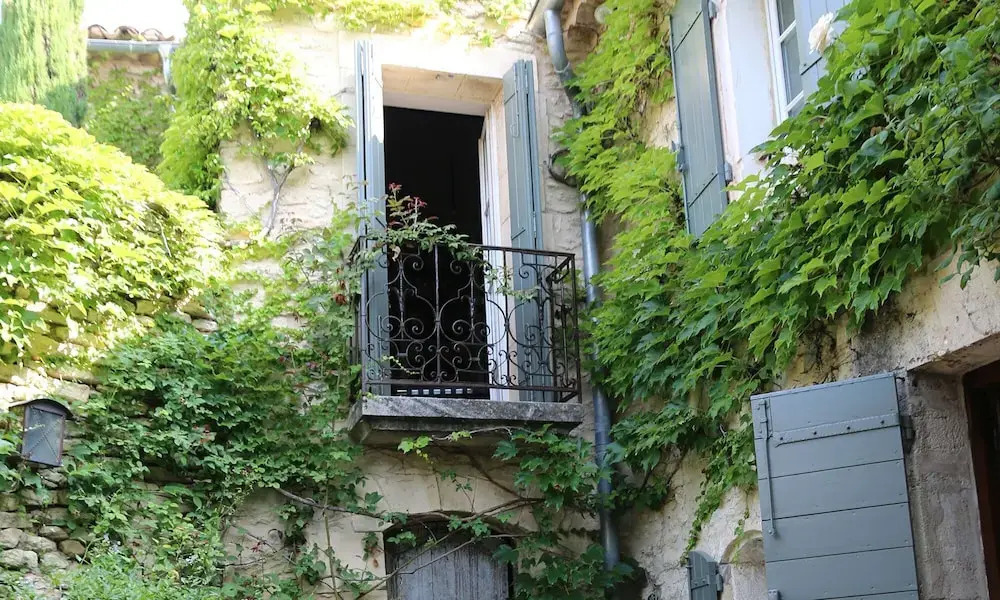 Le Mas des Roses B&B